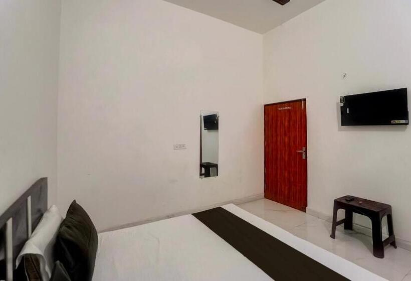 스탠다드 룸, Oyo Meenaachi Inn