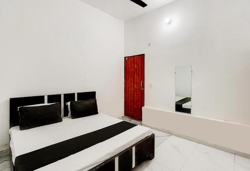 스탠다드 룸, Oyo Meenaachi Inn