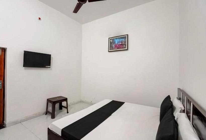 스탠다드 룸, Oyo Meenaachi Inn