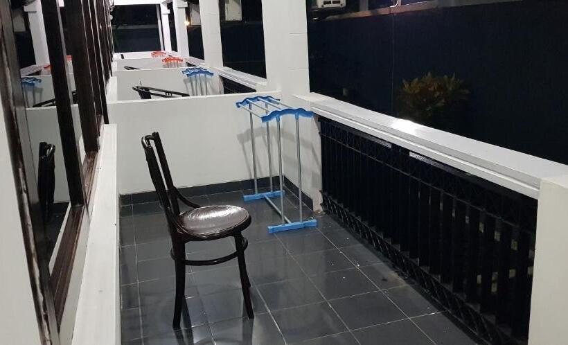 Номер Economy, Pondok Putri