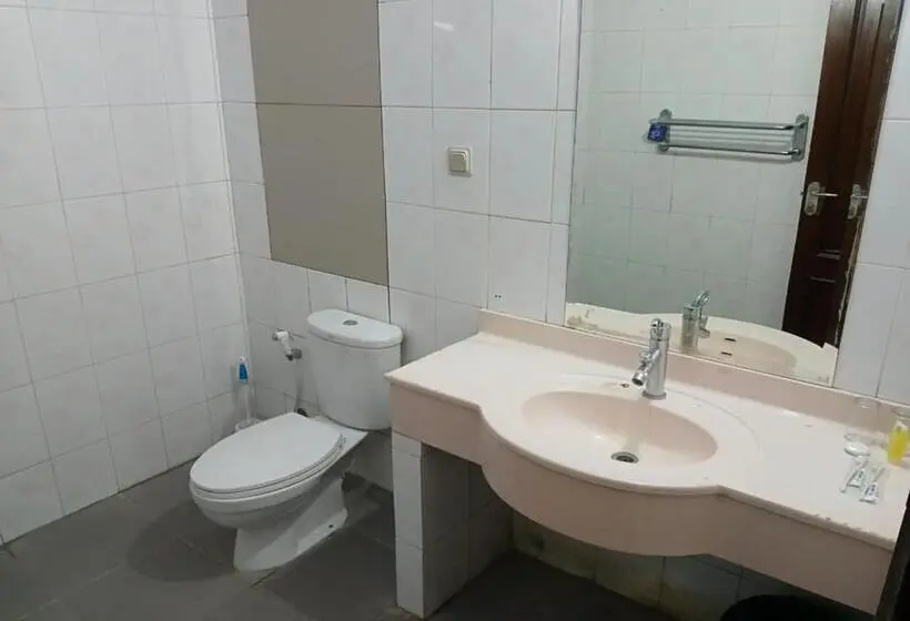 Chambre Deluxe, Pondok Putri