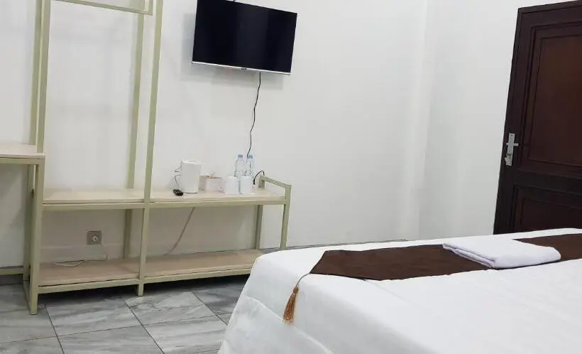 Chambre Deluxe, Pondok Putri