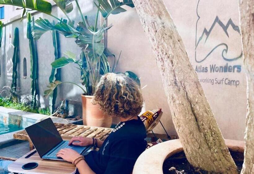 Quarto deluxe, Wonders Atlas