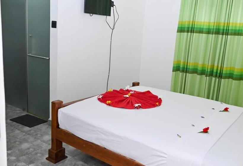 غرفة قياسية ثلاثية, Negombo Royal Villa By Hotel Oviniru