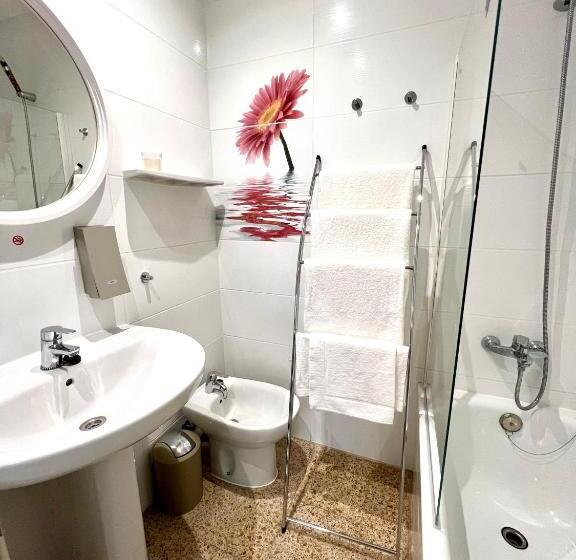 اتاق راحتی سه تخته, Escondite Central Con Terraza Compartida En La Azotea