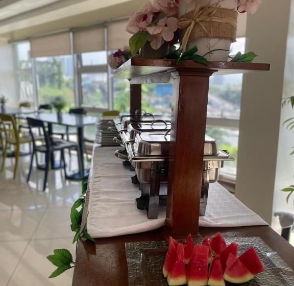 اتاق استاندارد سه نفره, Myspace Hotel @bgc