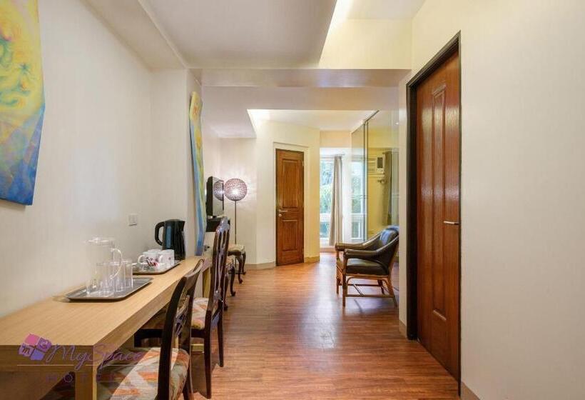 سوییت, Myspace Hotel @bgc