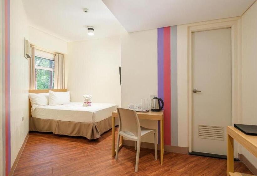 اتاق لوکس با تخت بزرگ, Myspace Hotel @bgc