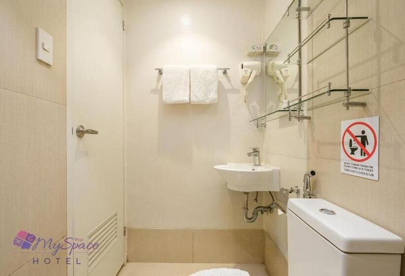 اتاق لوکس با تخت بزرگ, Myspace Hotel @bgc