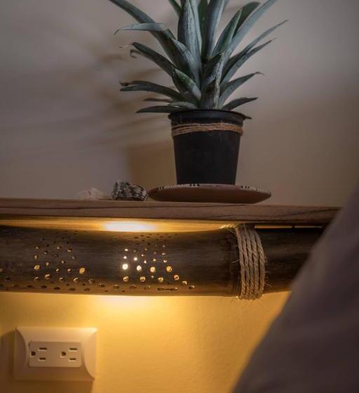 バス共有のスタンダードルーム, Barrbra Bnb Over The Sea