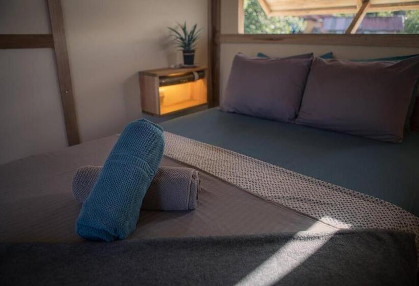 バス共有のスタンダードルーム, Barrbra Bnb Over The Sea