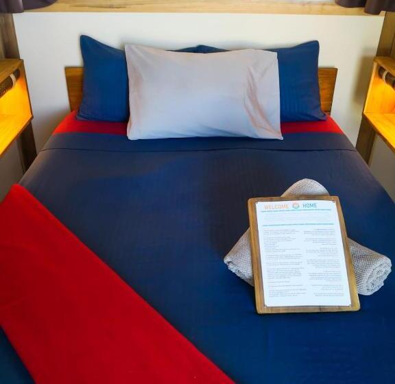 バス共有のスタンダードルーム, Barrbra Bnb Over The Sea