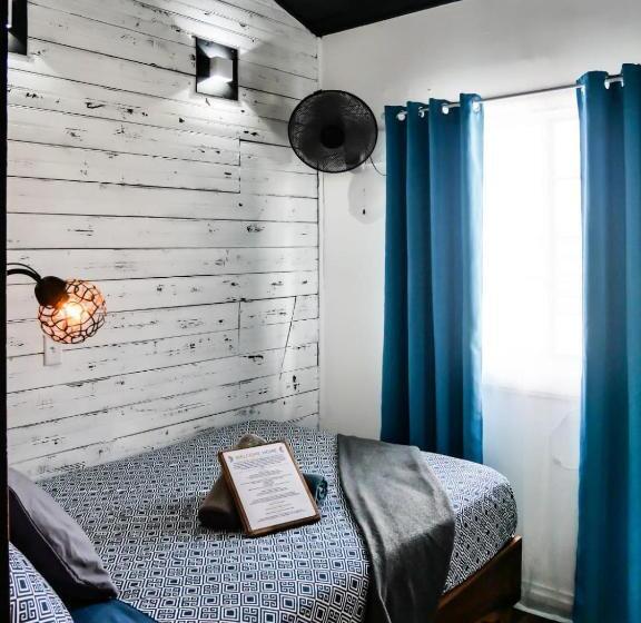 スタンダードルーム, Barrbra Bnb Over The Sea