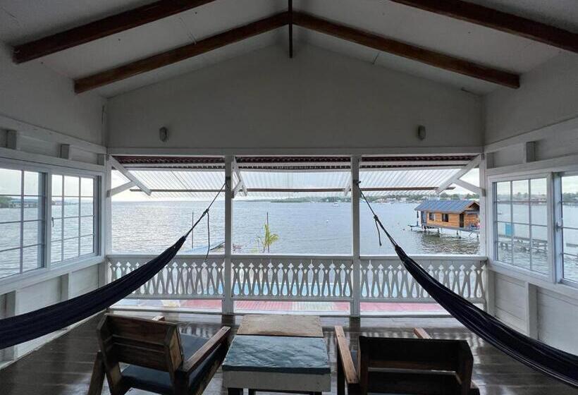 海の見えるスタンダードスタジオ, Barrbra Bnb Over The Sea