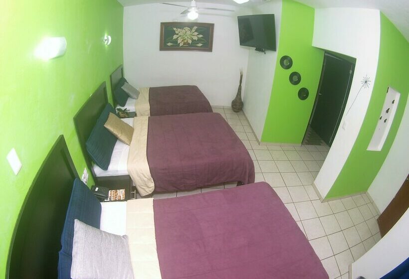 اتاق خانوادگی, Hospedajes Del Rey