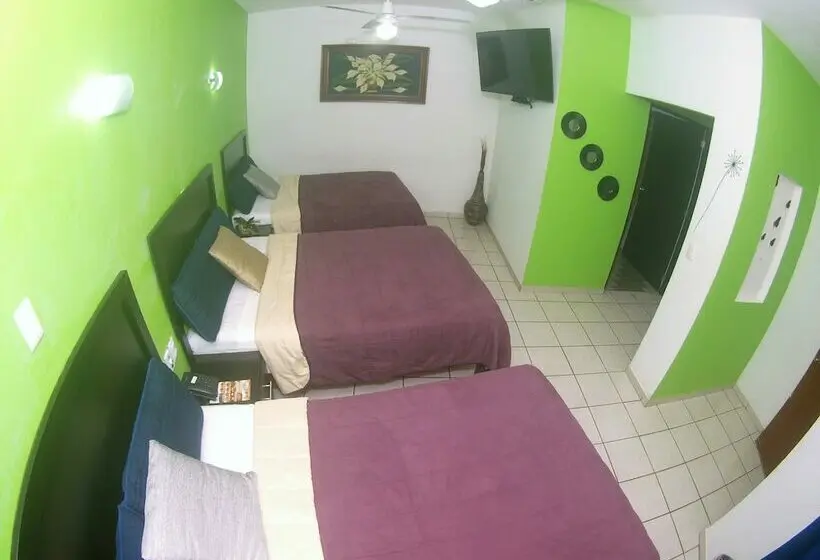 اتاق خانوادگی, Hospedajes Del Rey