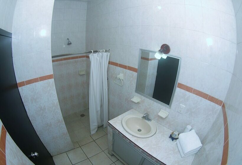 اتاق خانوادگی, Hospedajes Del Rey