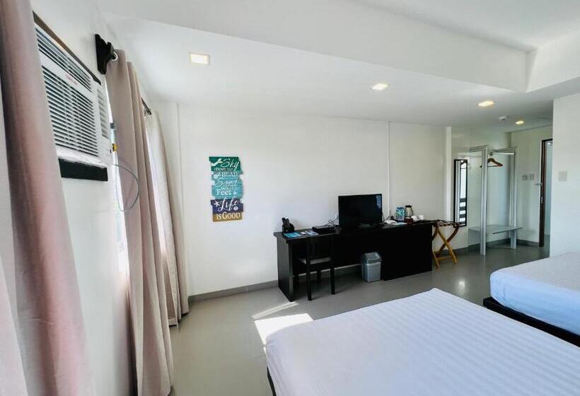 اتاق سوپریور چهار تخته, Playa Azul Baler