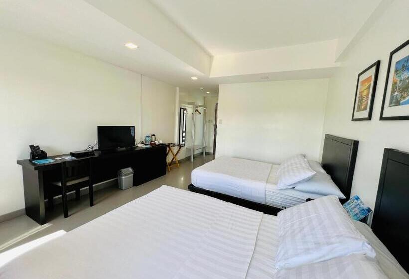 اتاق سوپریور چهار تخته, Playa Azul Baler