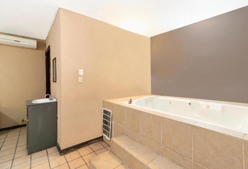 غرفة ديلوكس, Real Del Sur