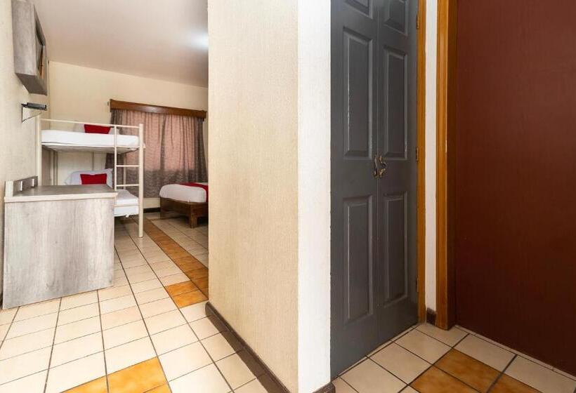 غرفة عائلية, Real Del Sur