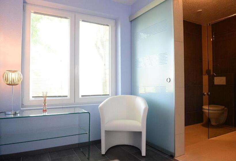 디럭스 룸, Belp Bern Airport Free Parking