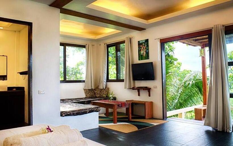 سوییت لوکس, Villa Maya