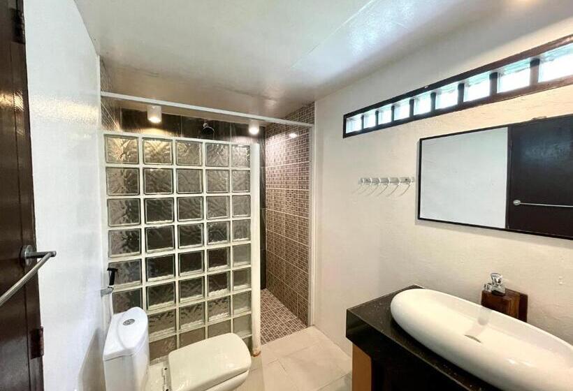 اتاق استاندارد با چشمانداز استخر, Villa Maya