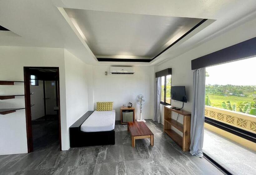 سوئیت با تخت بزرگ, Villa Maya