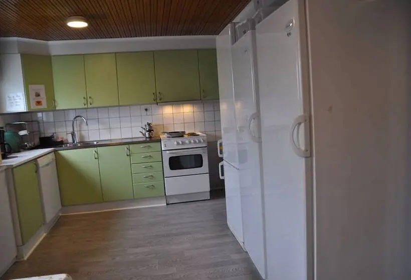 Perhehuone Jaettu Kylpyhuone, Roddaren Vandrarhem Hostel