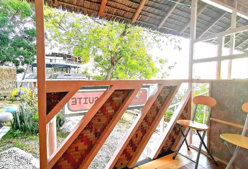 سوییت جونیور با چشمانداز دریا, Stay N Save B&b