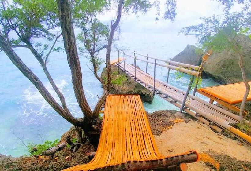 اتاق لوکس با بالکن و چشمانداز دریا, Stay N Save B&b