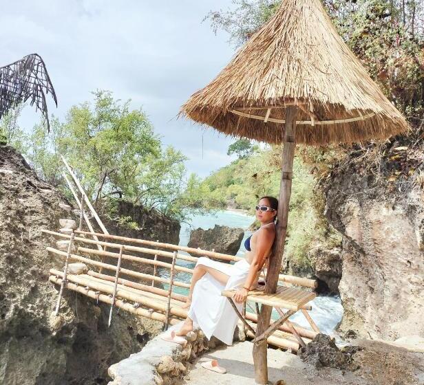 چادر با خدمات رفاهی استاندارد, Stay N Save B&b