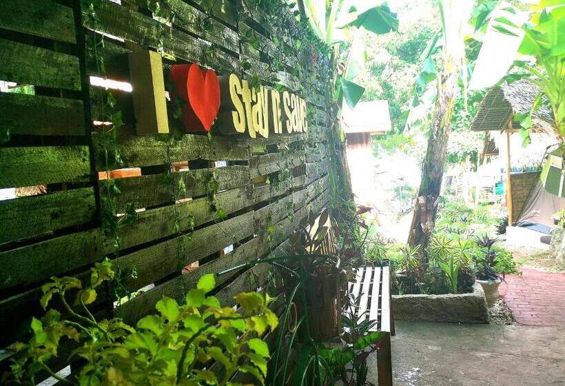 اتاق خانوادگی, Stay N Save B&b