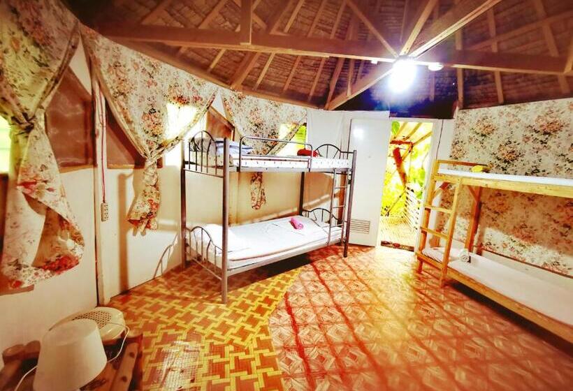 اتاق خانوادگی با چشمانداز باغ, Stay N Save B&b