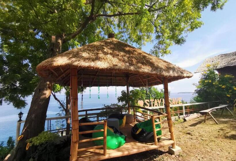 سوییت جونیور با چشمانداز دریا, Stay N Save B&b