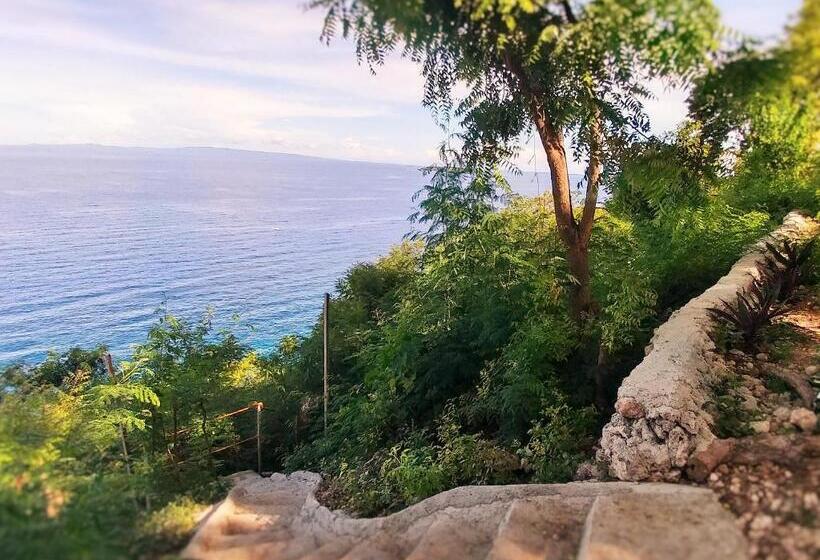 اتاق خانوادگی, Stay N Save B&b