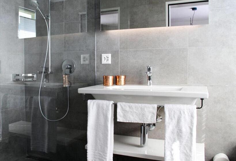 Номер Стандарт, Stockberg Hotel & Apartments