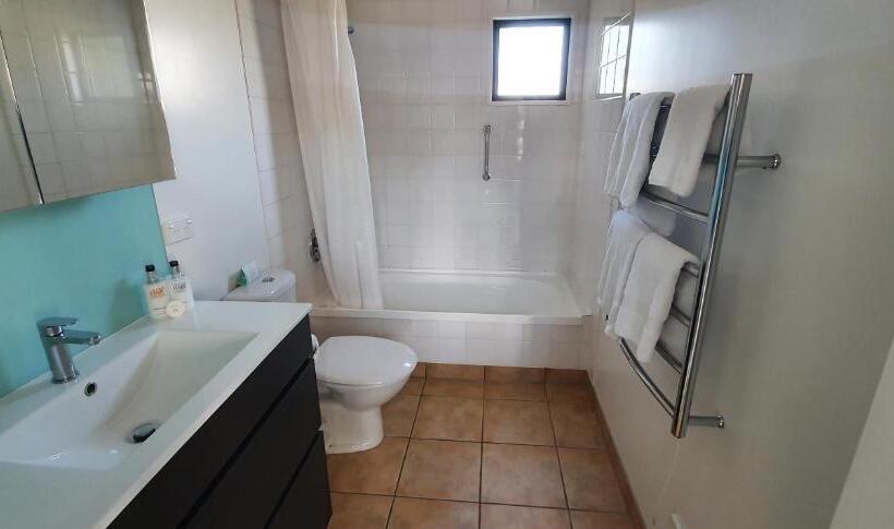 דירת שני חדרים, The Moorings Motel And Apartments