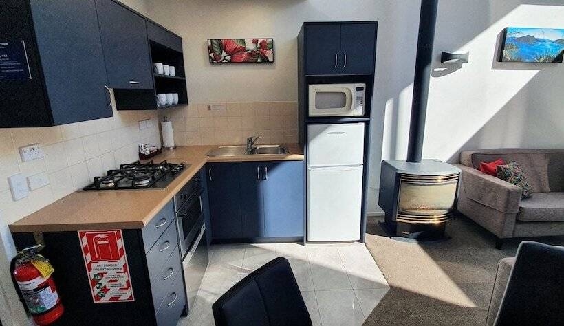 דירת שני חדרים, The Moorings Motel And Apartments