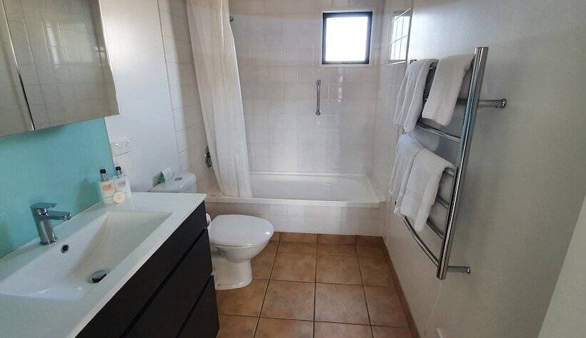 דירת חדר, The Moorings Motel And Apartments