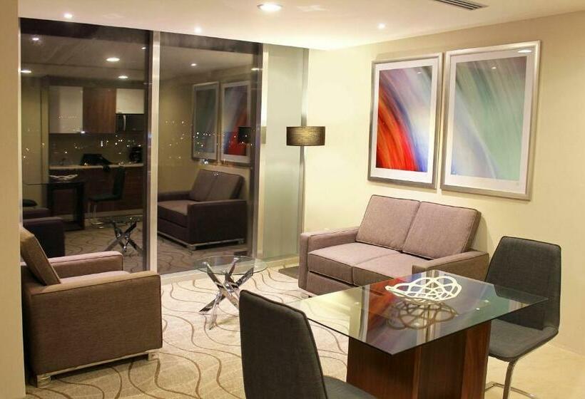 سوئیت مستر, The View Hotel By Covalia