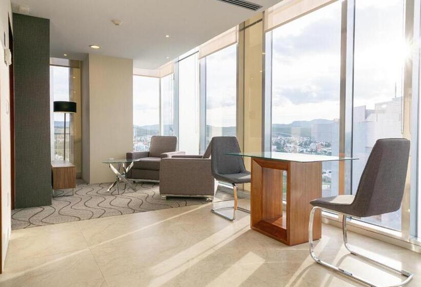 سوئیت مستر, The View Hotel By Covalia