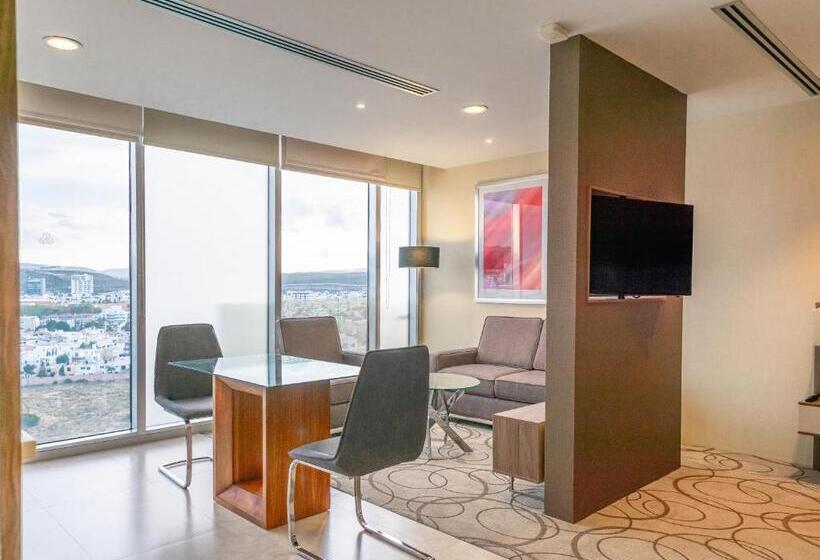 جناح جونيور, The View Hotel By Covalia