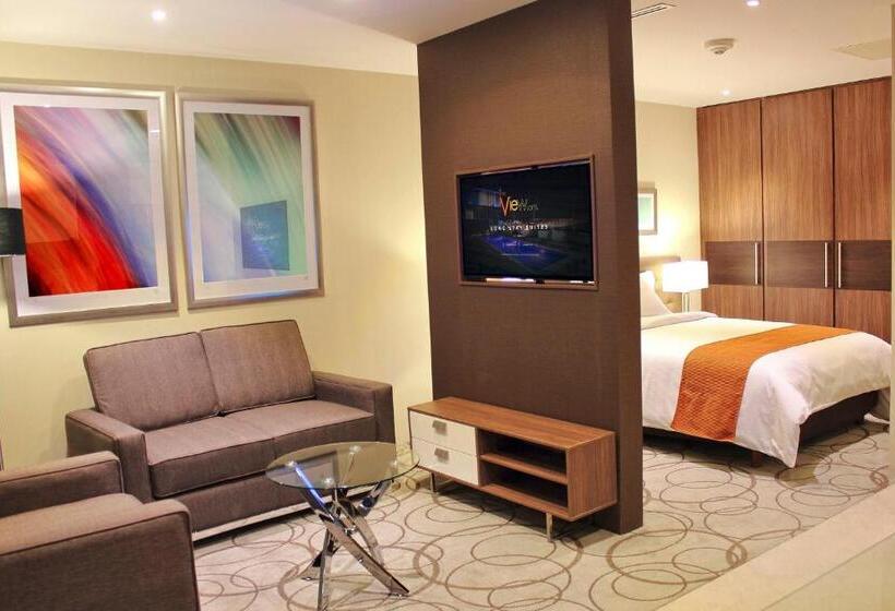 سوییت جونیور, The View Hotel By Covalia