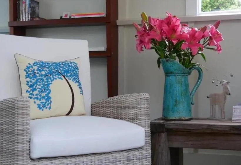 デラックスルーム, Top Floor Bed And Breakfast