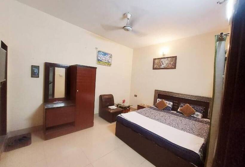 اتاق لوکس, Embassy Inn Guest House Hyderabad