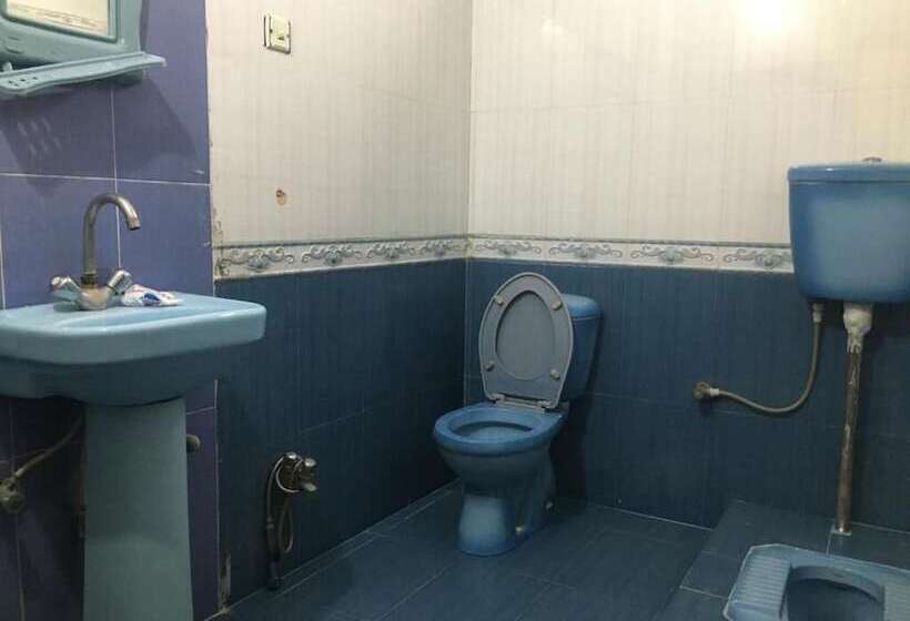 اتاق لوکس, Embassy Inn Guest House Hyderabad