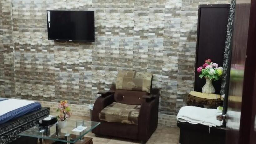 اتاق لوکس, Embassy Inn Guest House Hyderabad