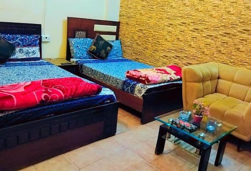 اتاق لوکس خانوادگی, Embassy Inn Guest House Hyderabad